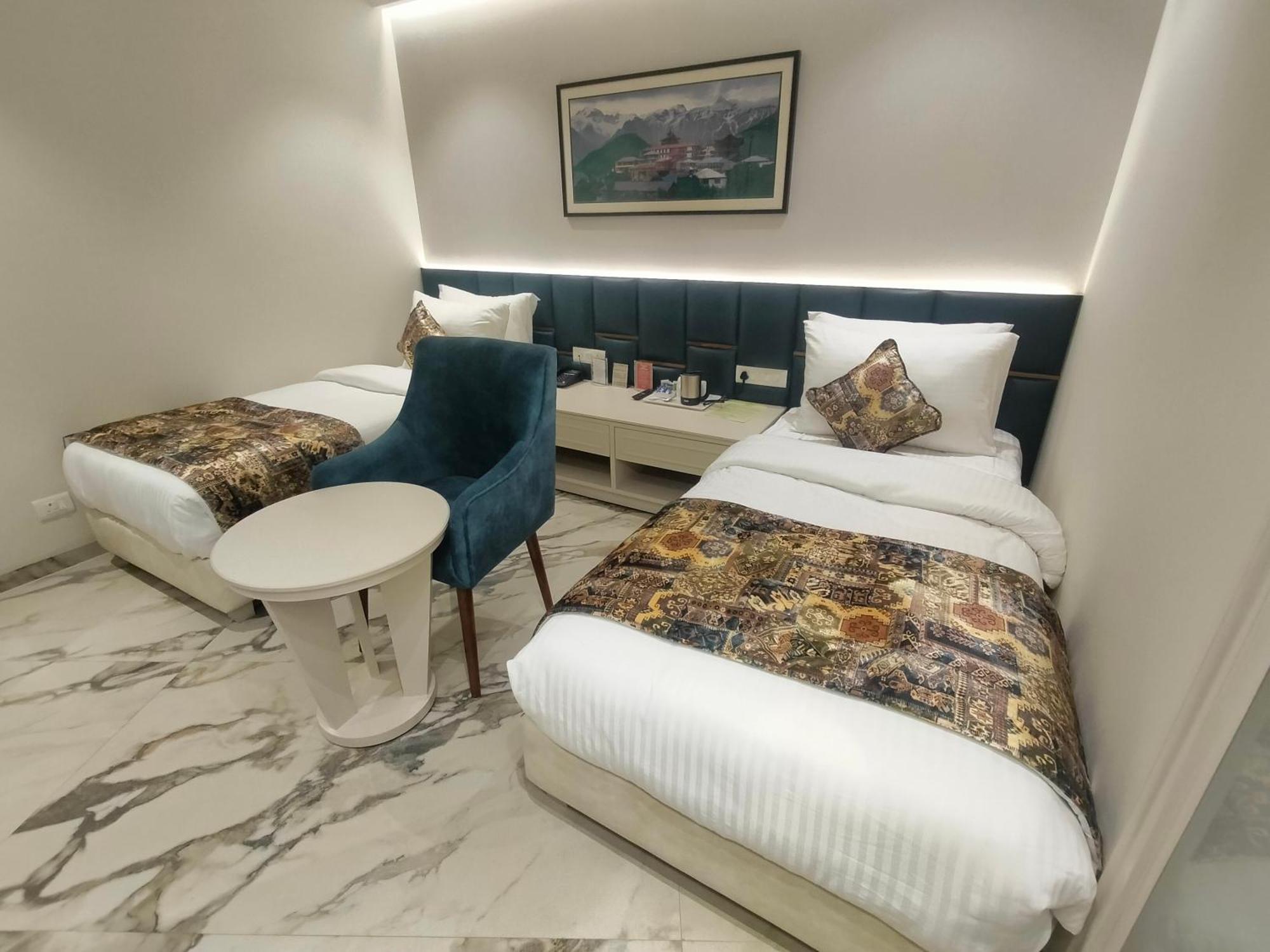 Hiraya Hotels Mohali Экстерьер фото