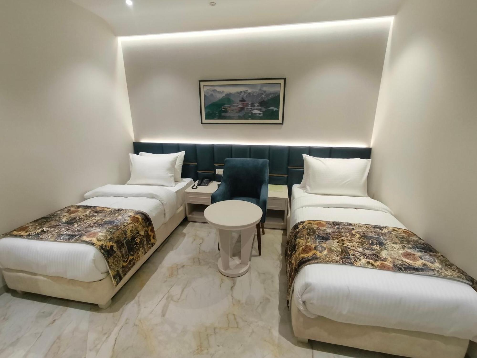 Hiraya Hotels Mohali Экстерьер фото