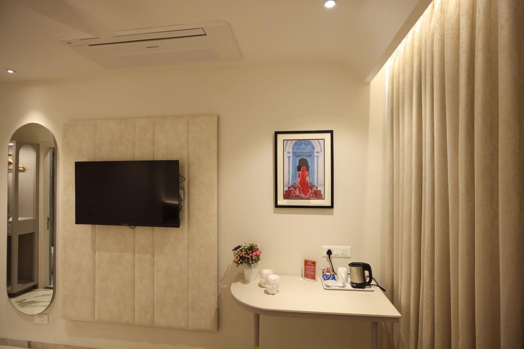 Hiraya Hotels Mohali Экстерьер фото