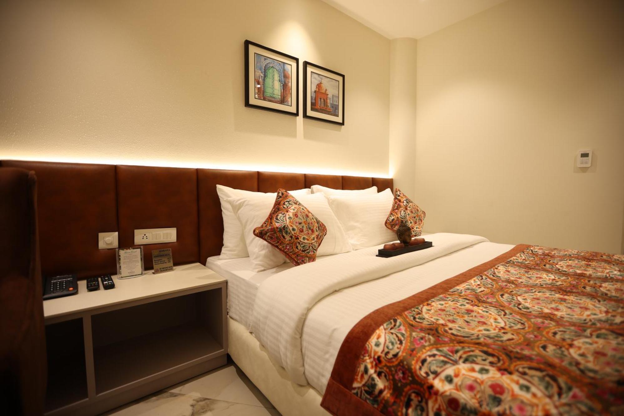 Hiraya Hotels Mohali Экстерьер фото