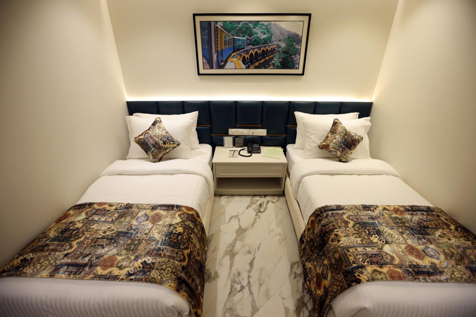 Hiraya Hotels Mohali Экстерьер фото