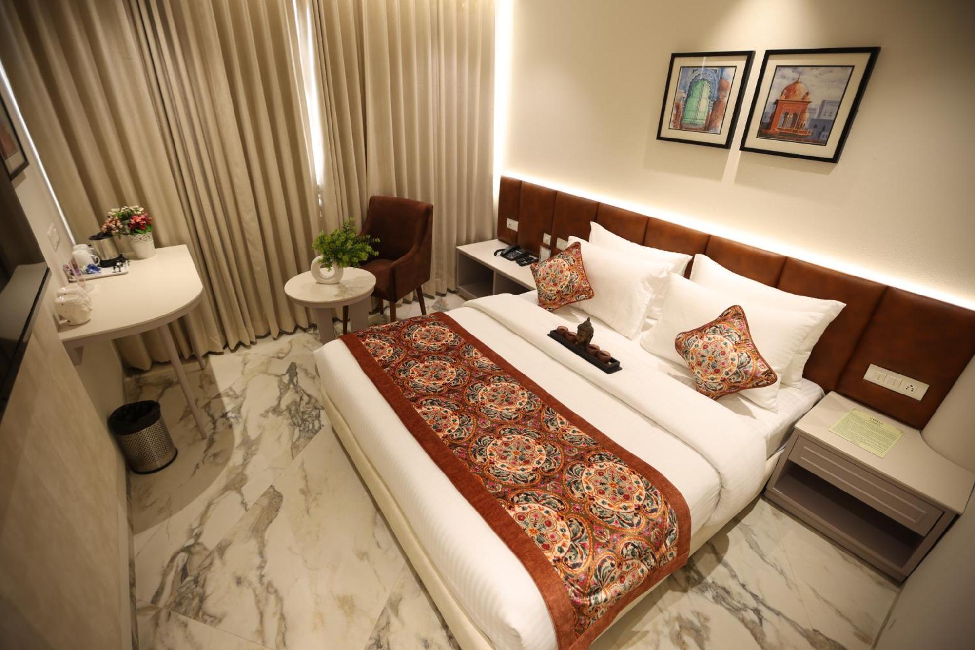 Hiraya Hotels Mohali Экстерьер фото